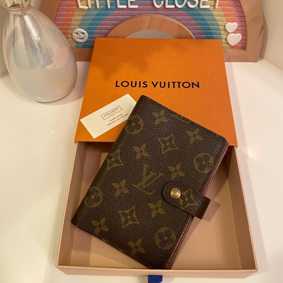 🎀Authentic Louis Vuitton Agenda - Picture 2 of 14